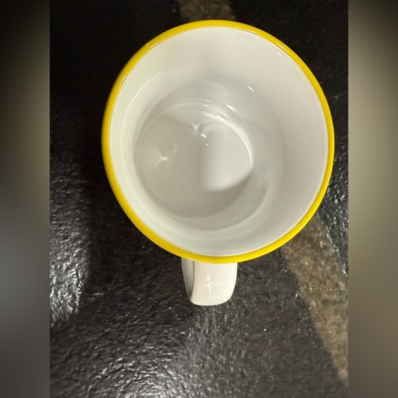 ⭐️ Peanuts Snoopy Camper Mug, 20 oz - Picture 4 of 5